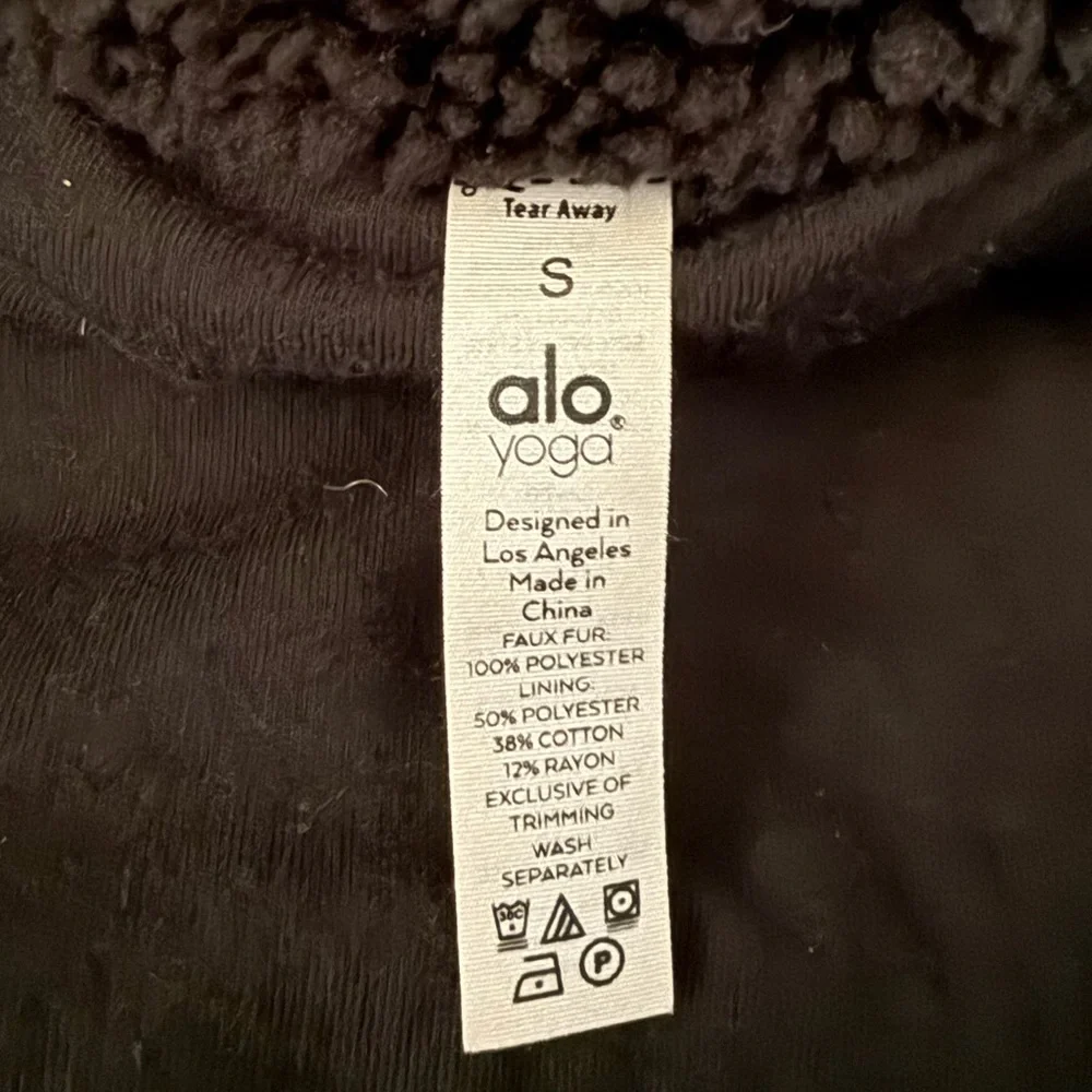 Women's Black Alo Foxy Sherpa Jacket, Small - Picture 7 of 7